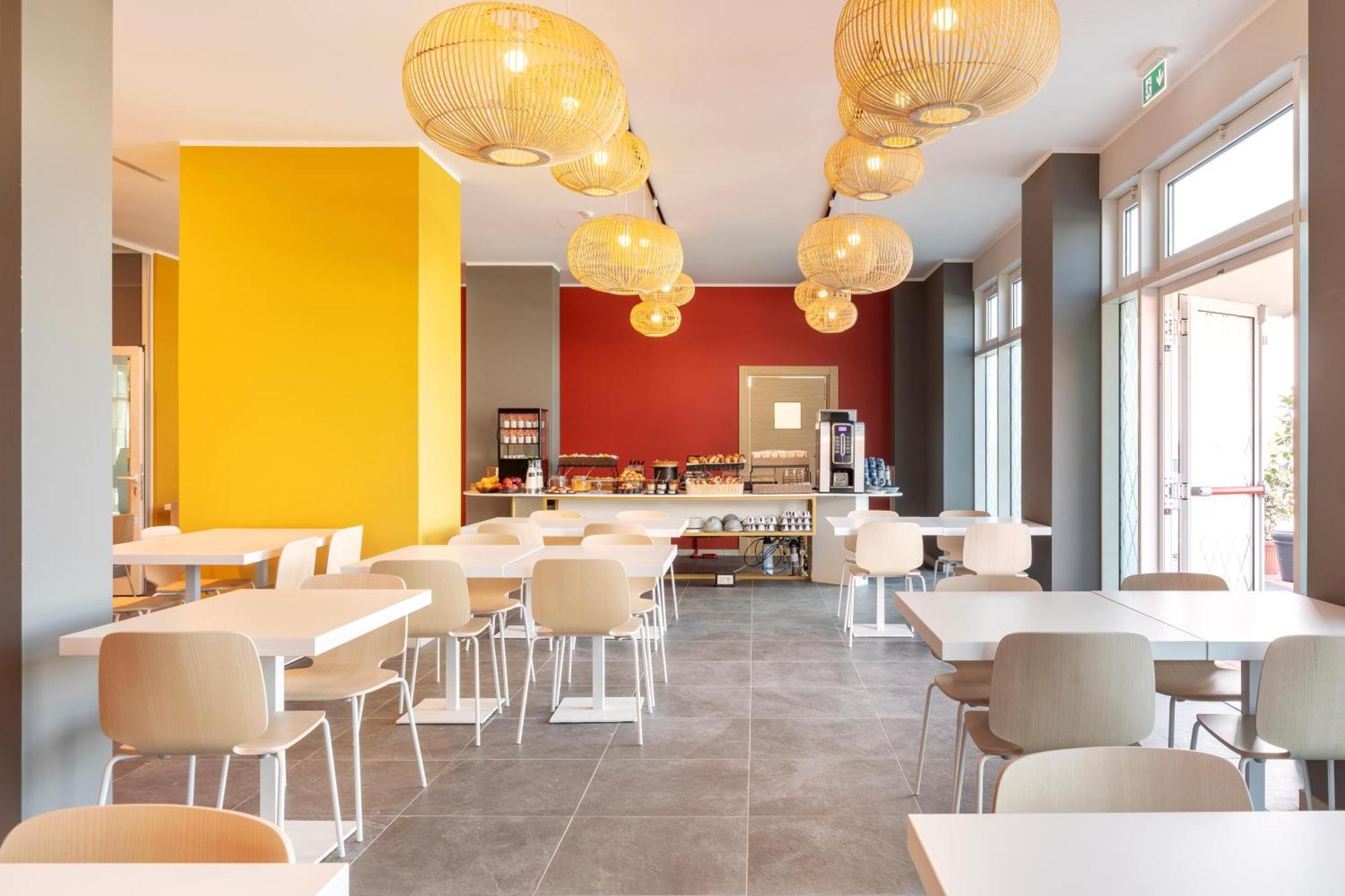 B&B Hotel Roma Fiumicino Aeroporto Fiera 2 エクステリア 写真